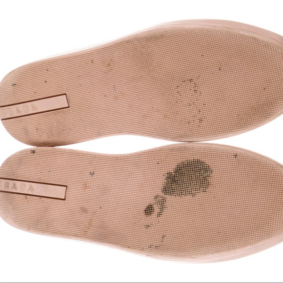 Prada sneakers with white Sherpa. - Picture 5 of 6